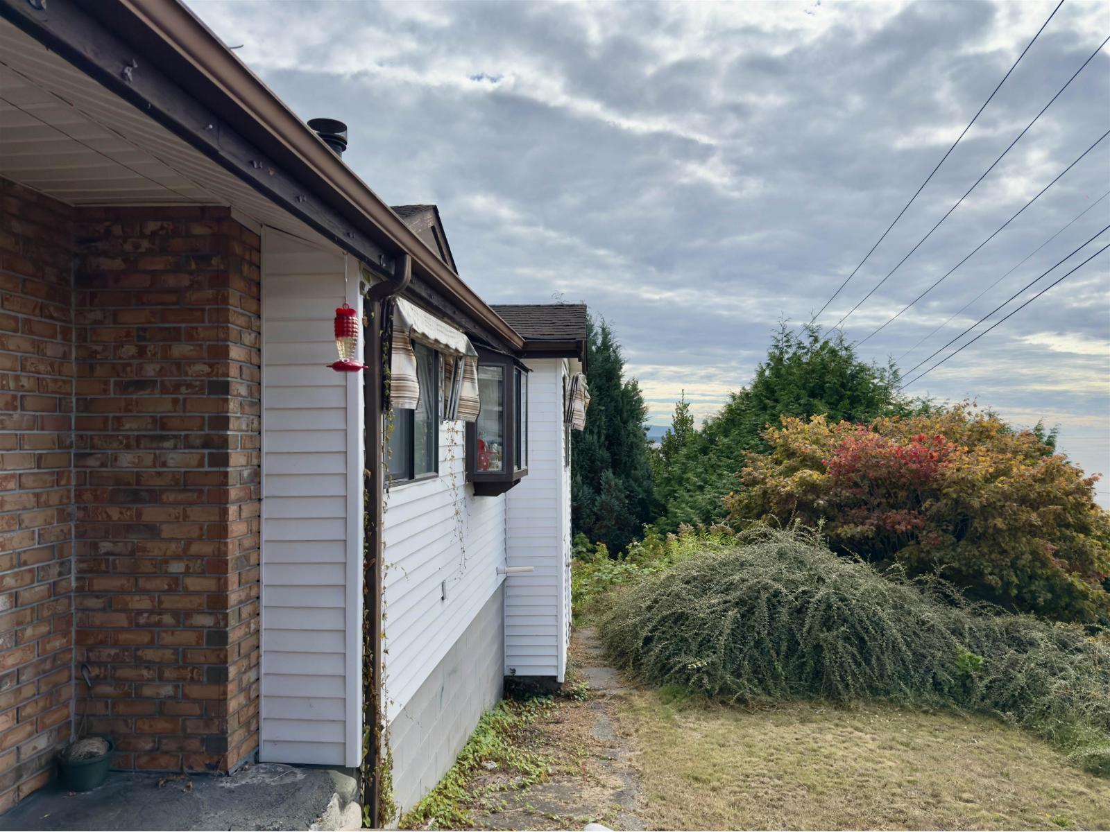 1352 OXFORD STREET, White Rock