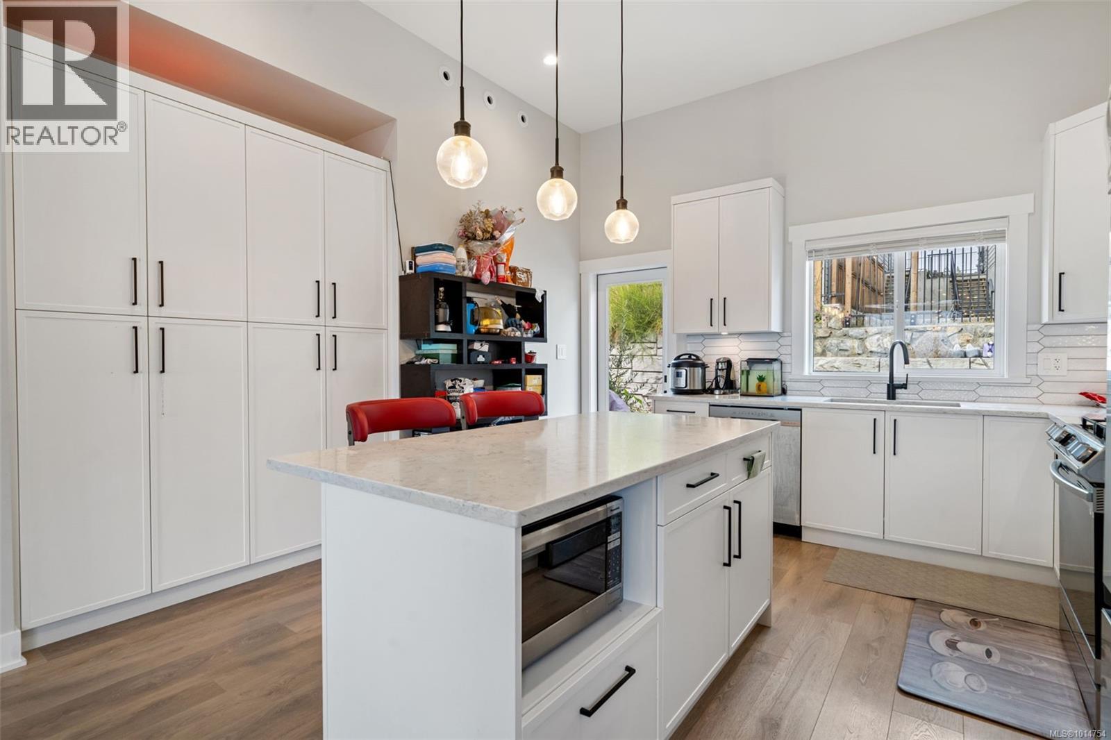  2532 Obsidian Place, Langford