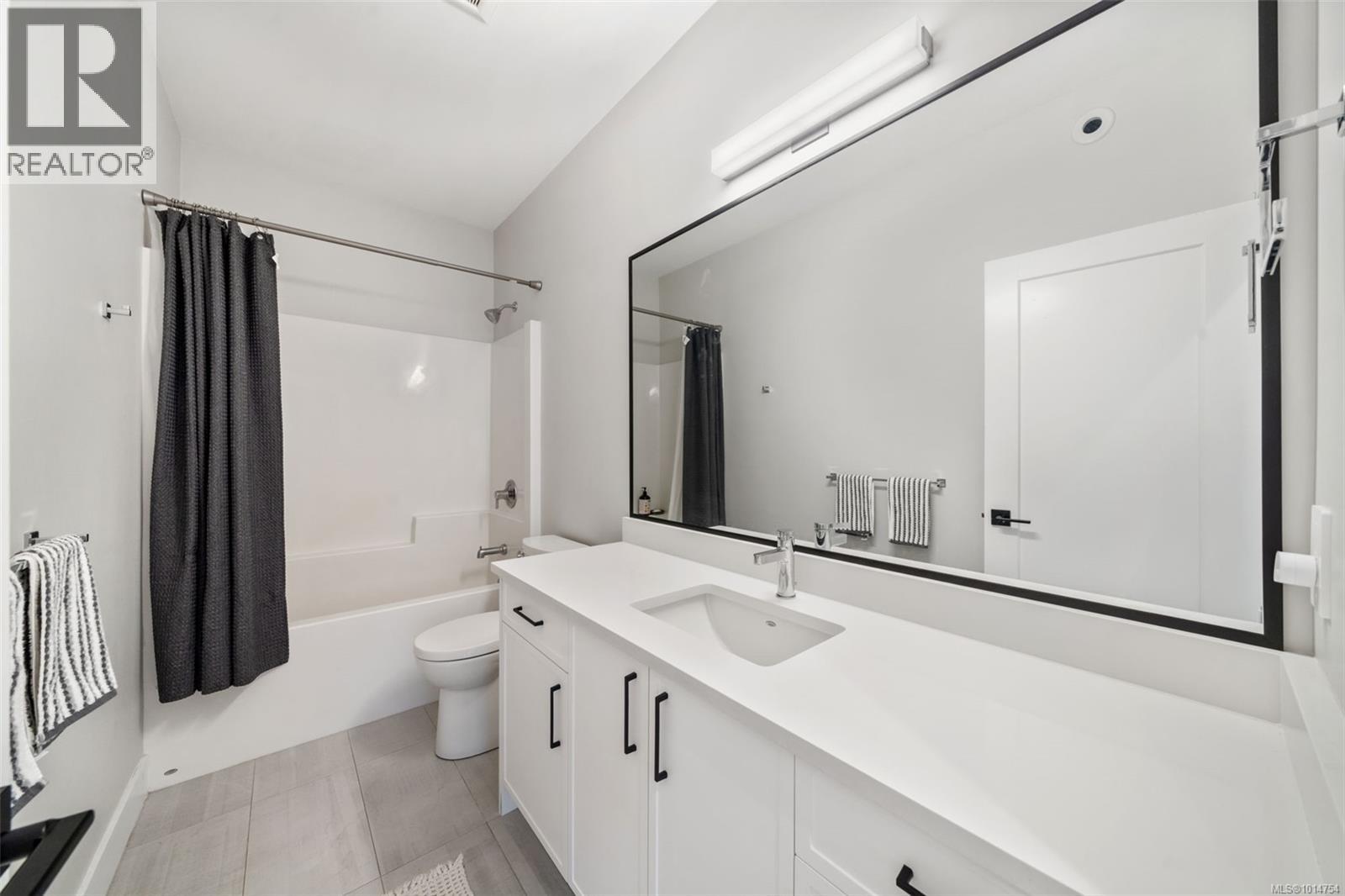  2532 Obsidian Place, Langford