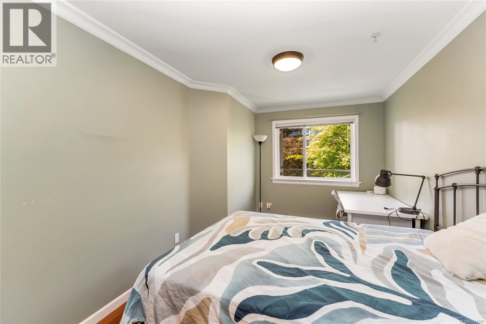 203 1514 Church Ave, Saanich
