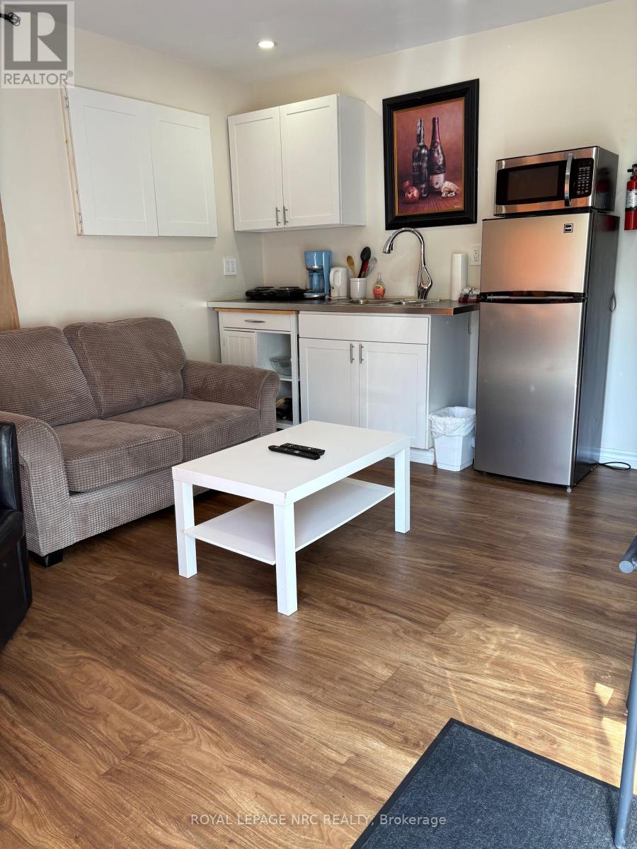 375 ALMOND LANE - Photo 4 of 19, St. Catharines (Secord Woods), Ontario