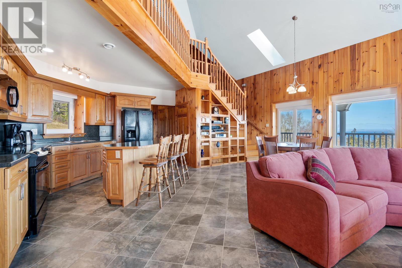 Property 20 of 49 of 6260 West Bay Road