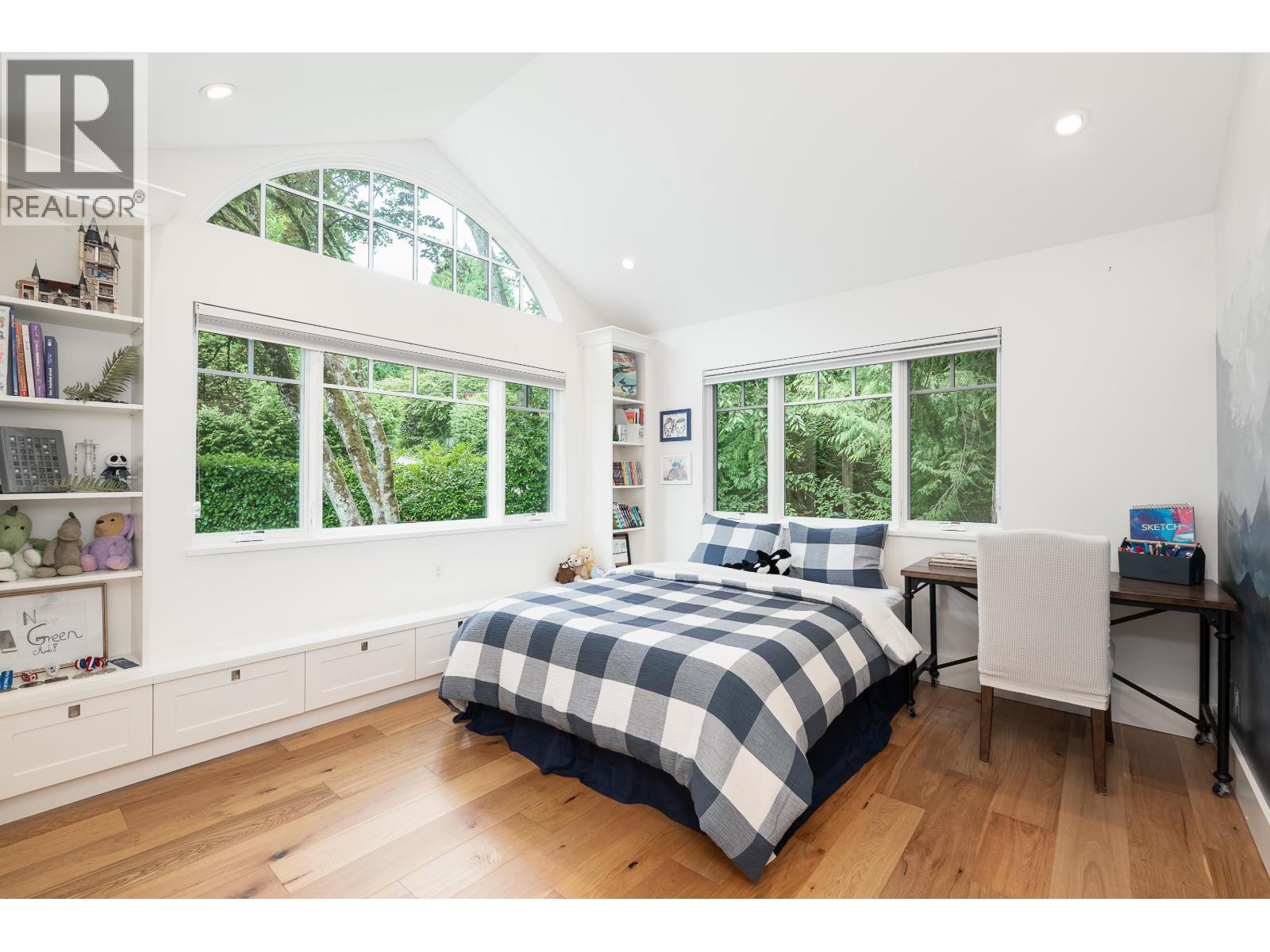 4710 CAULFEILD DRIVE, West Vancouver