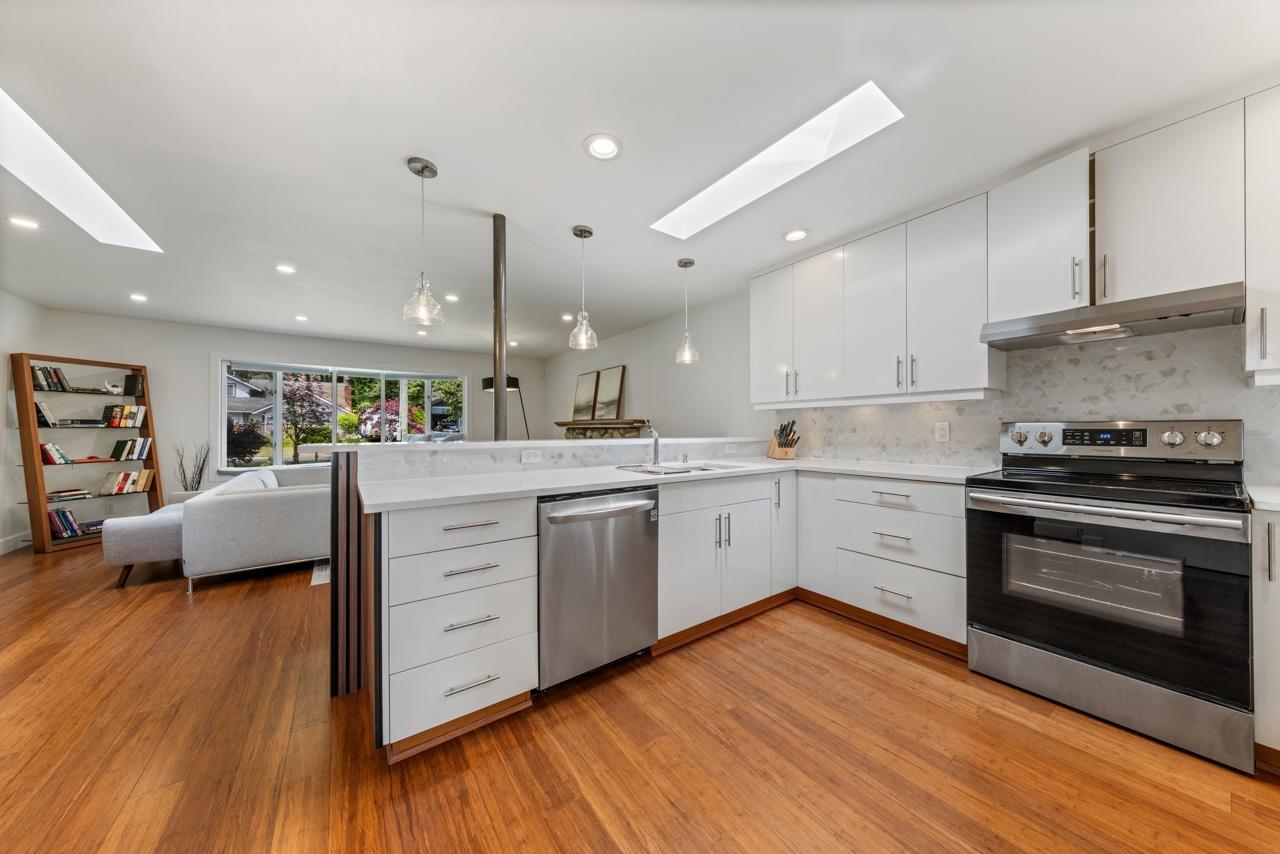13044 14 AVENUE, Surrey