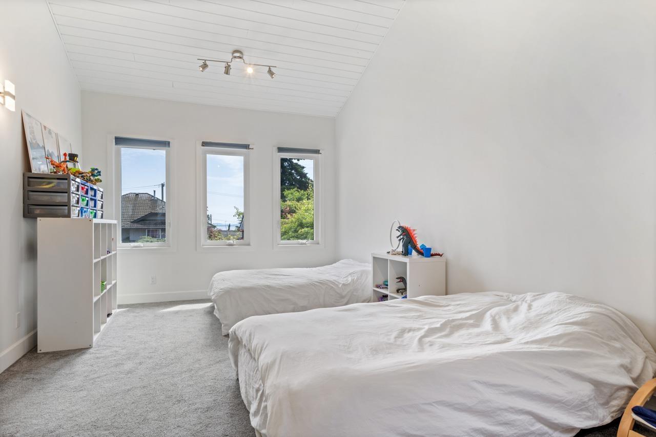 13044 14 AVENUE, Surrey