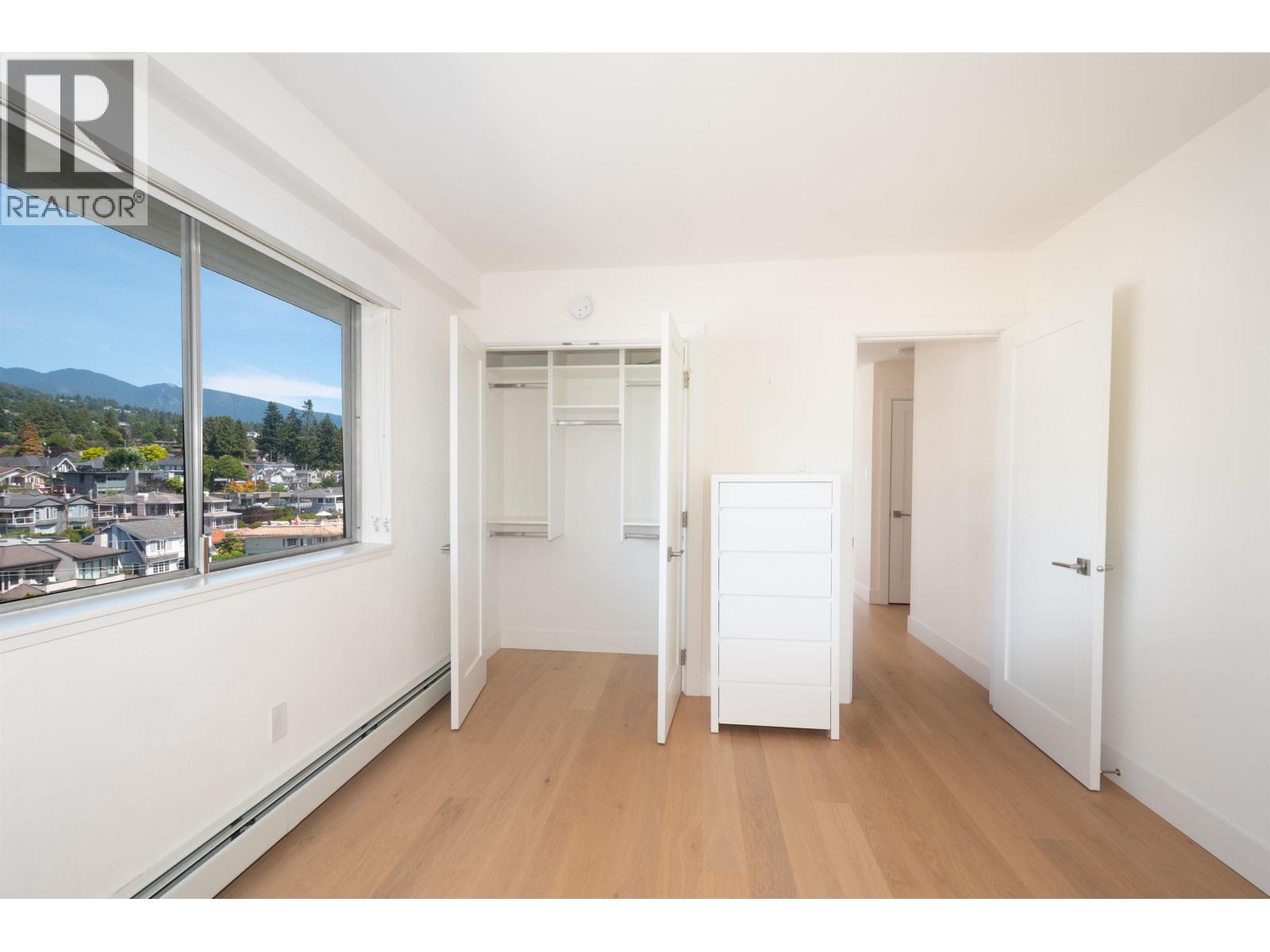 708 150 24TH STREET, West Vancouver