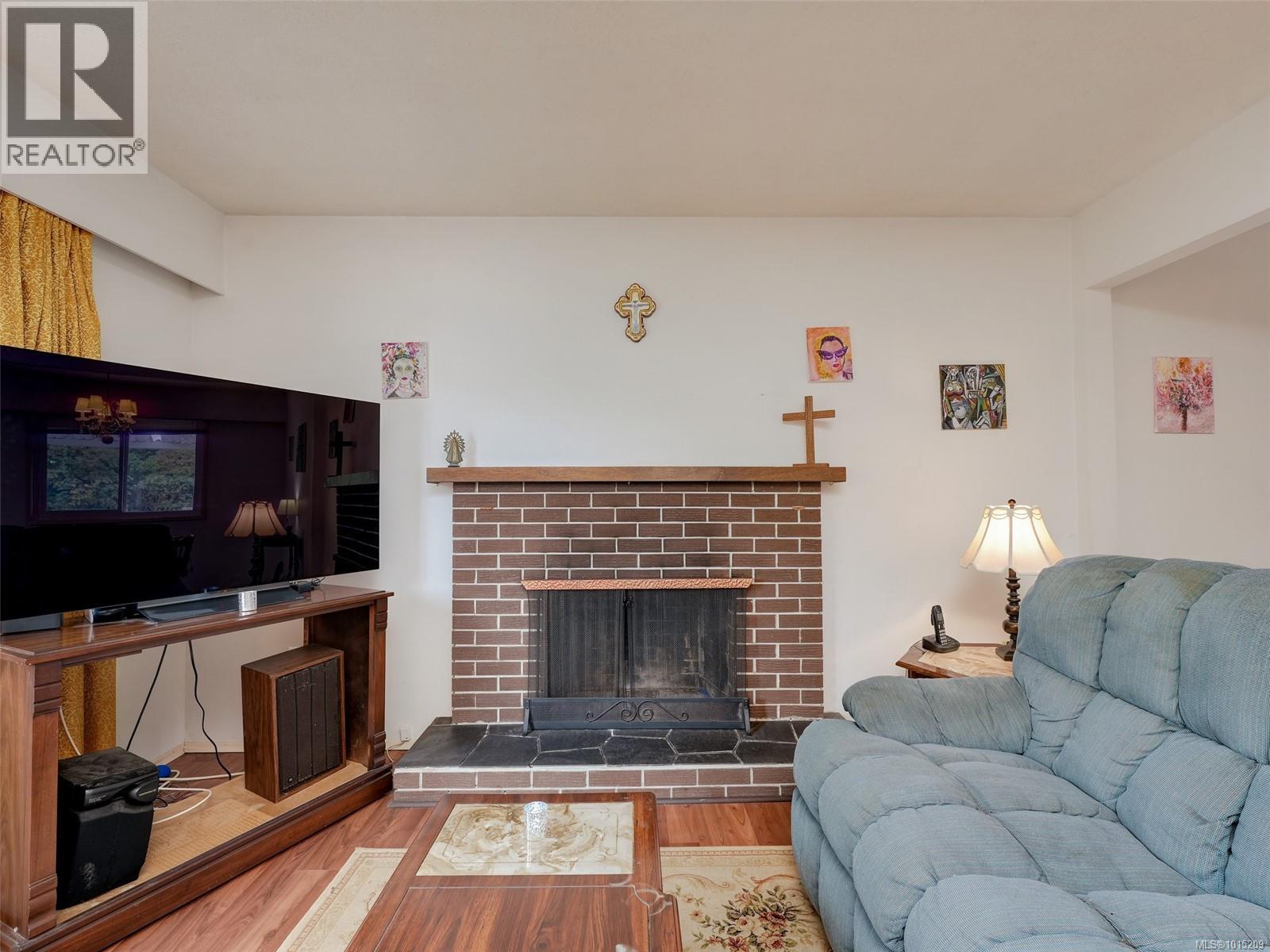  915 Rowils Crescent, Langford