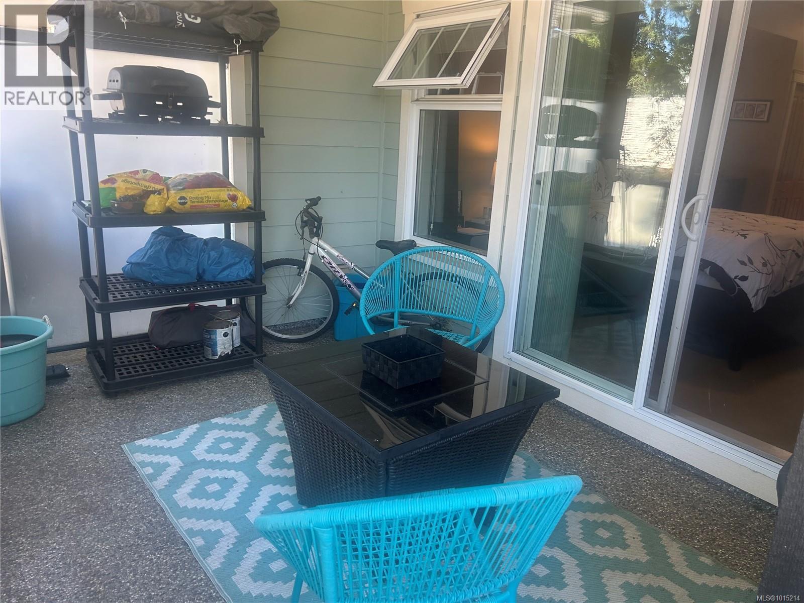 203 2881 Peatt Road, Langford
