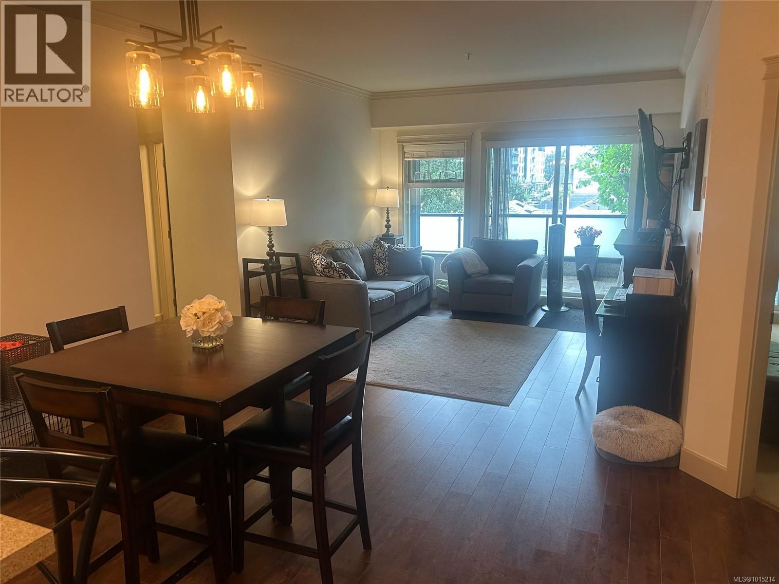 203 2881 Peatt Road, Langford