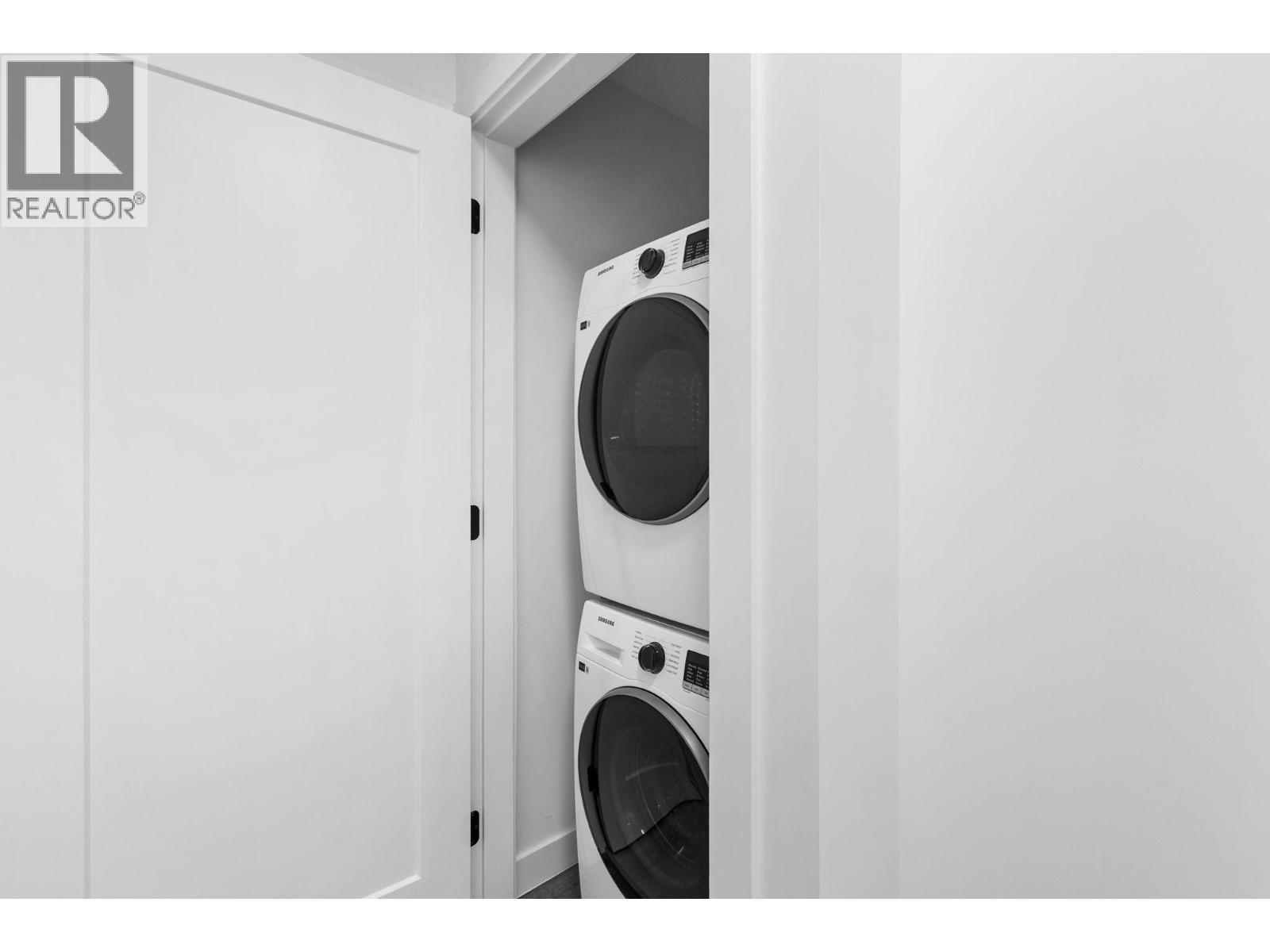 206 2002 ST. GEORGE STREET, Port Moody