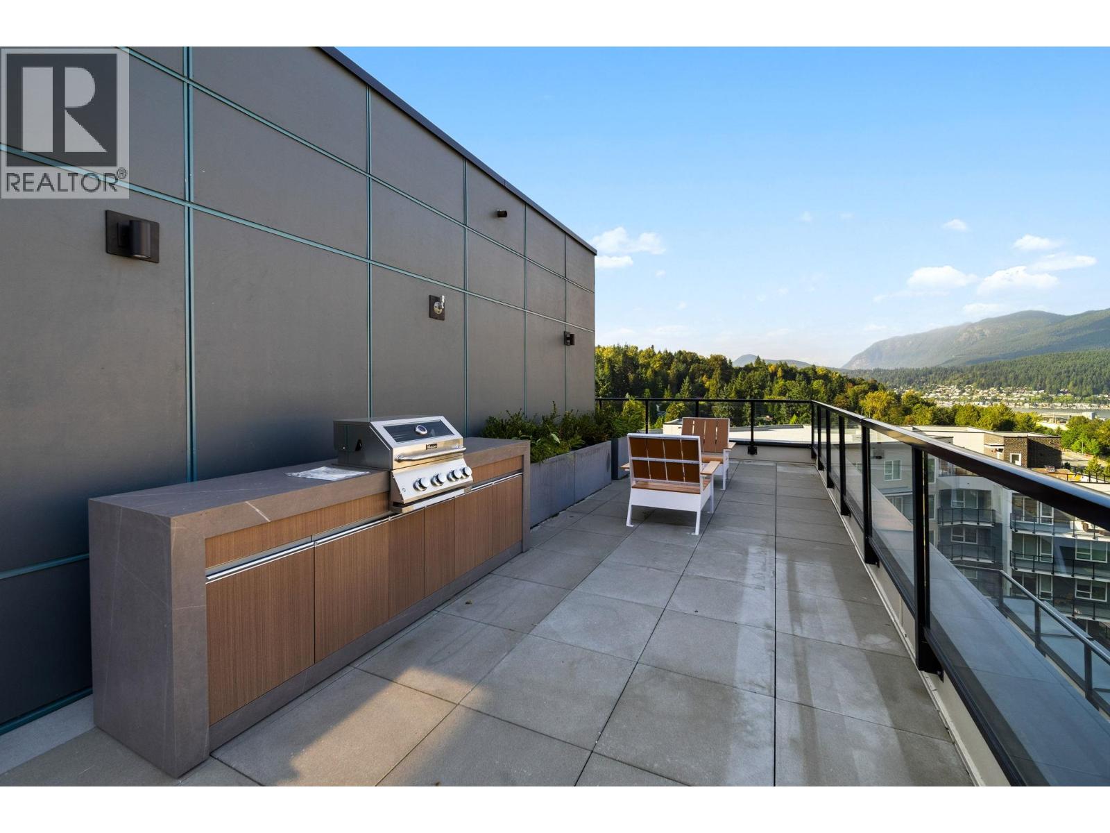 206 2002 ST. GEORGE STREET, Port Moody