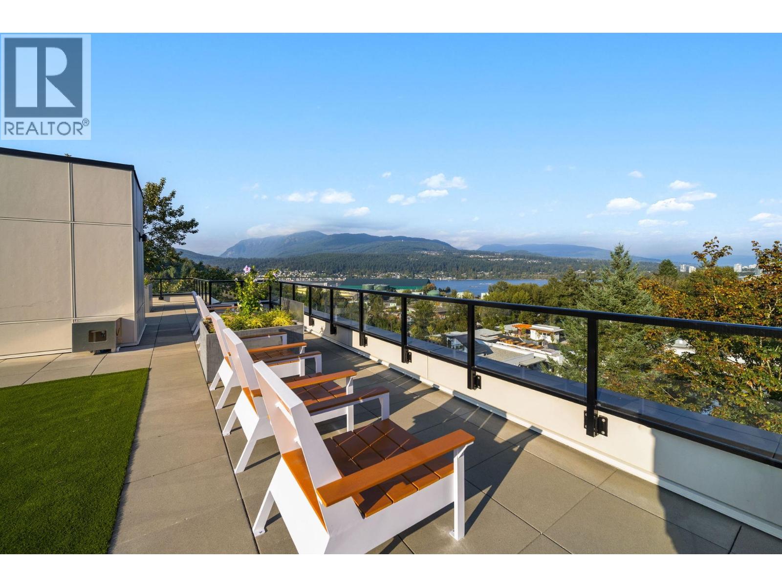 206 2002 ST. GEORGE STREET, Port Moody