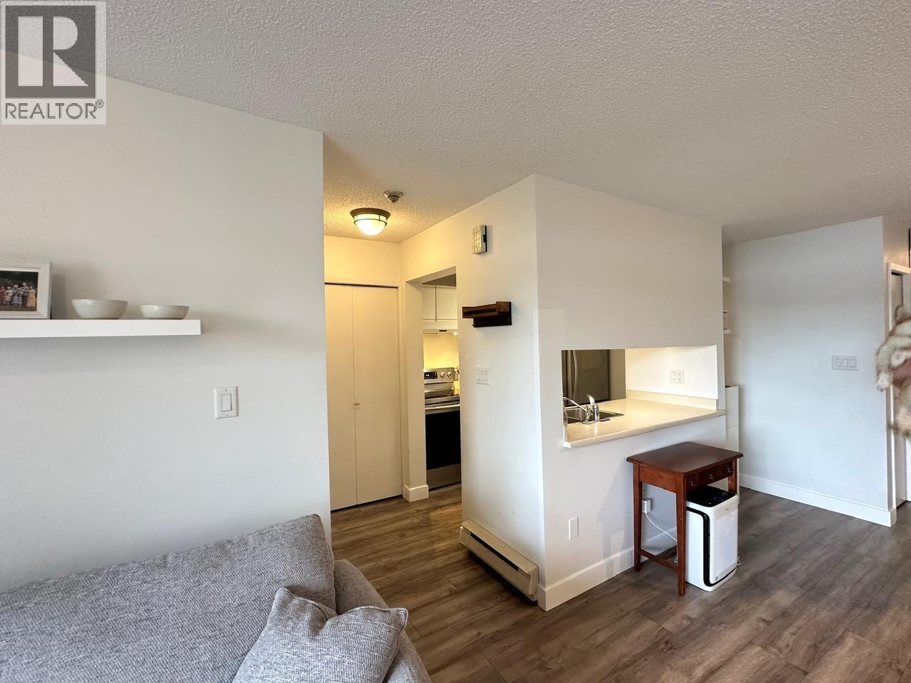 103 3 K DE K COURT, New Westminster