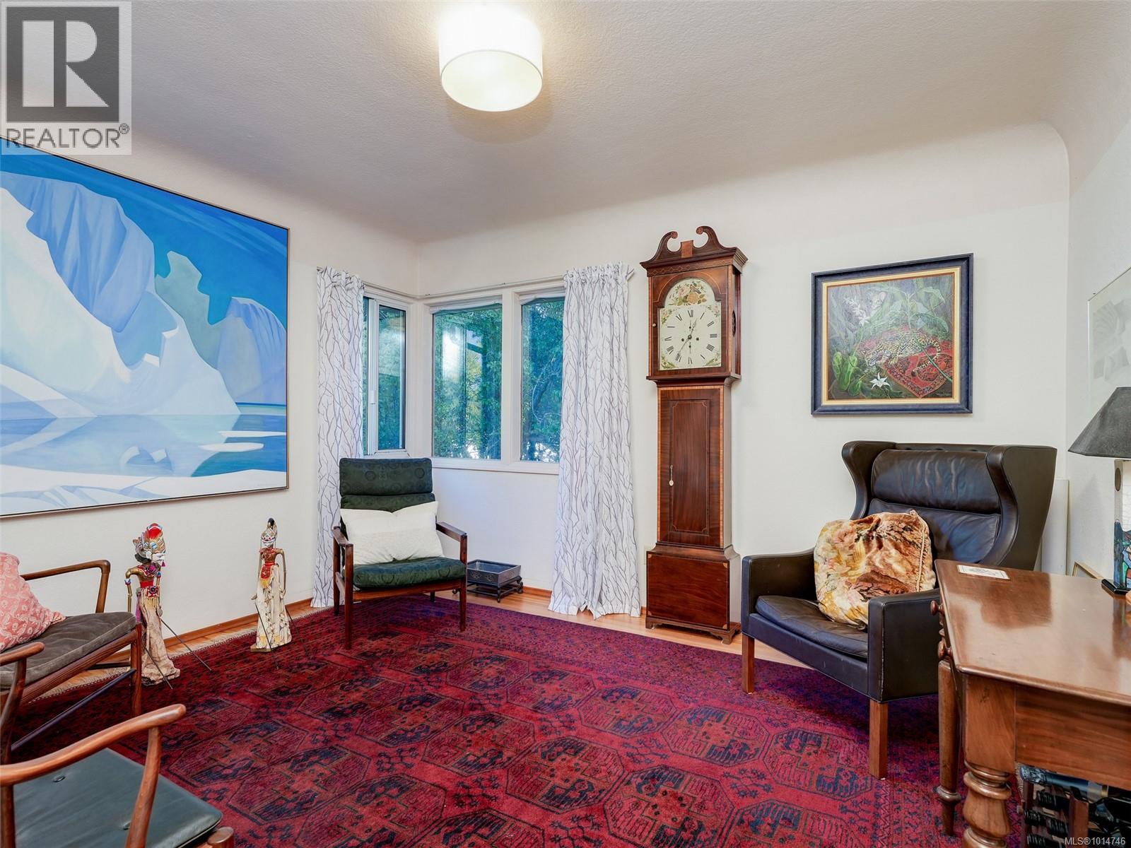 1874 Taylor St, Saanich