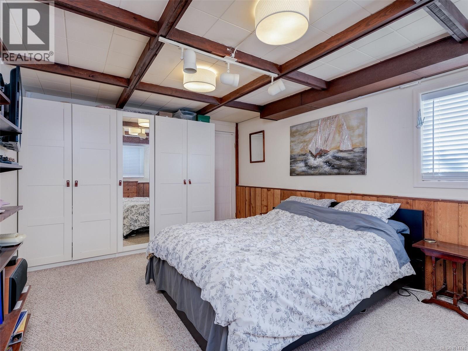 1874 Taylor St, Saanich