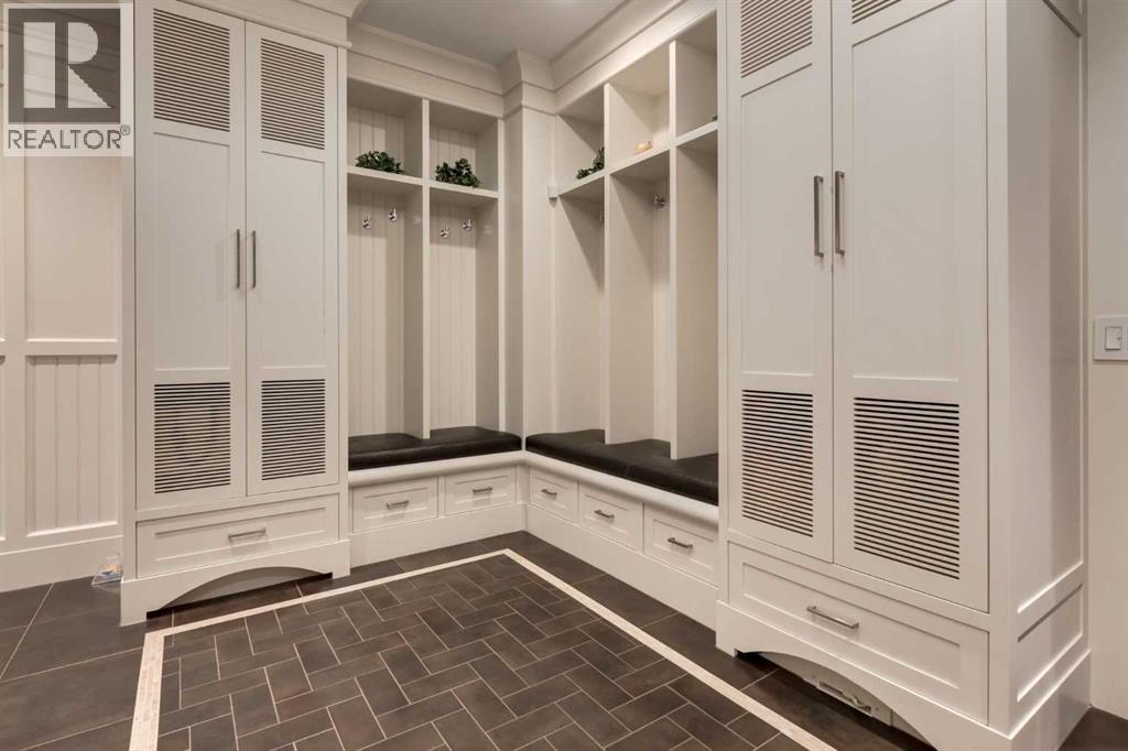 Single Family House for Sale in  Aspen Ridge Bay SW Aspen Woods Calgary 