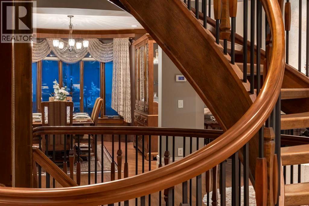 Single Family House for Sale in  Aspen Ridge Bay SW Aspen Woods Calgary 