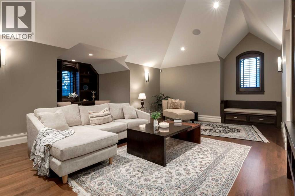 Single Family House for Sale in  Aspen Ridge Bay SW Aspen Woods Calgary 