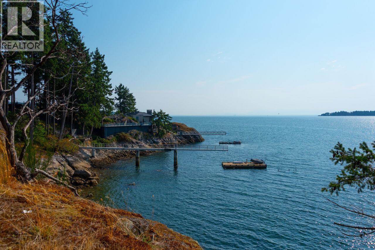 1818 EMILY LANE - Photo 3 of 14, Bowen Island, British Columbia