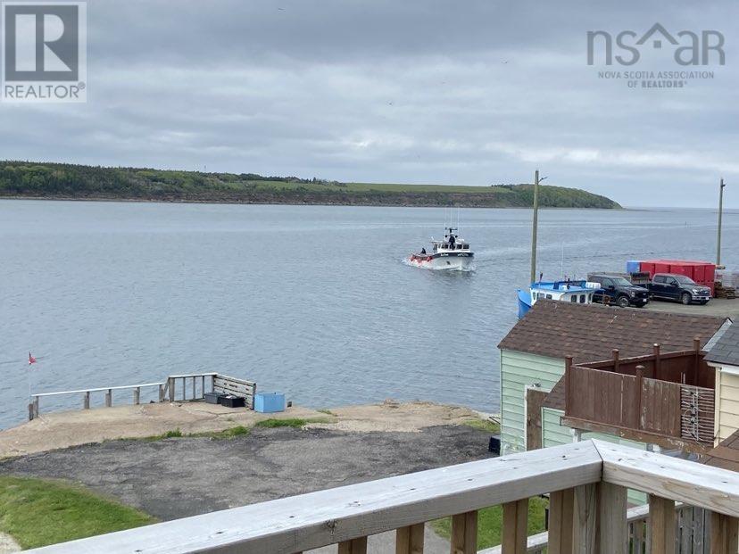 Property 10 of 49 of 15319 Cabot Trail