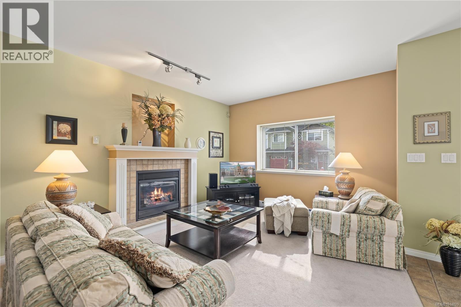  8 Newstead Crescent, View Royal
