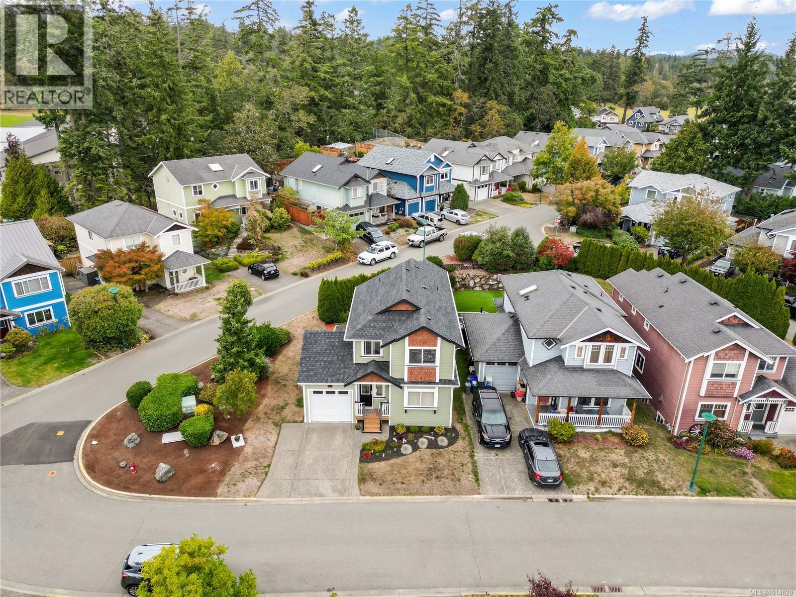  8 Newstead Crescent, View Royal