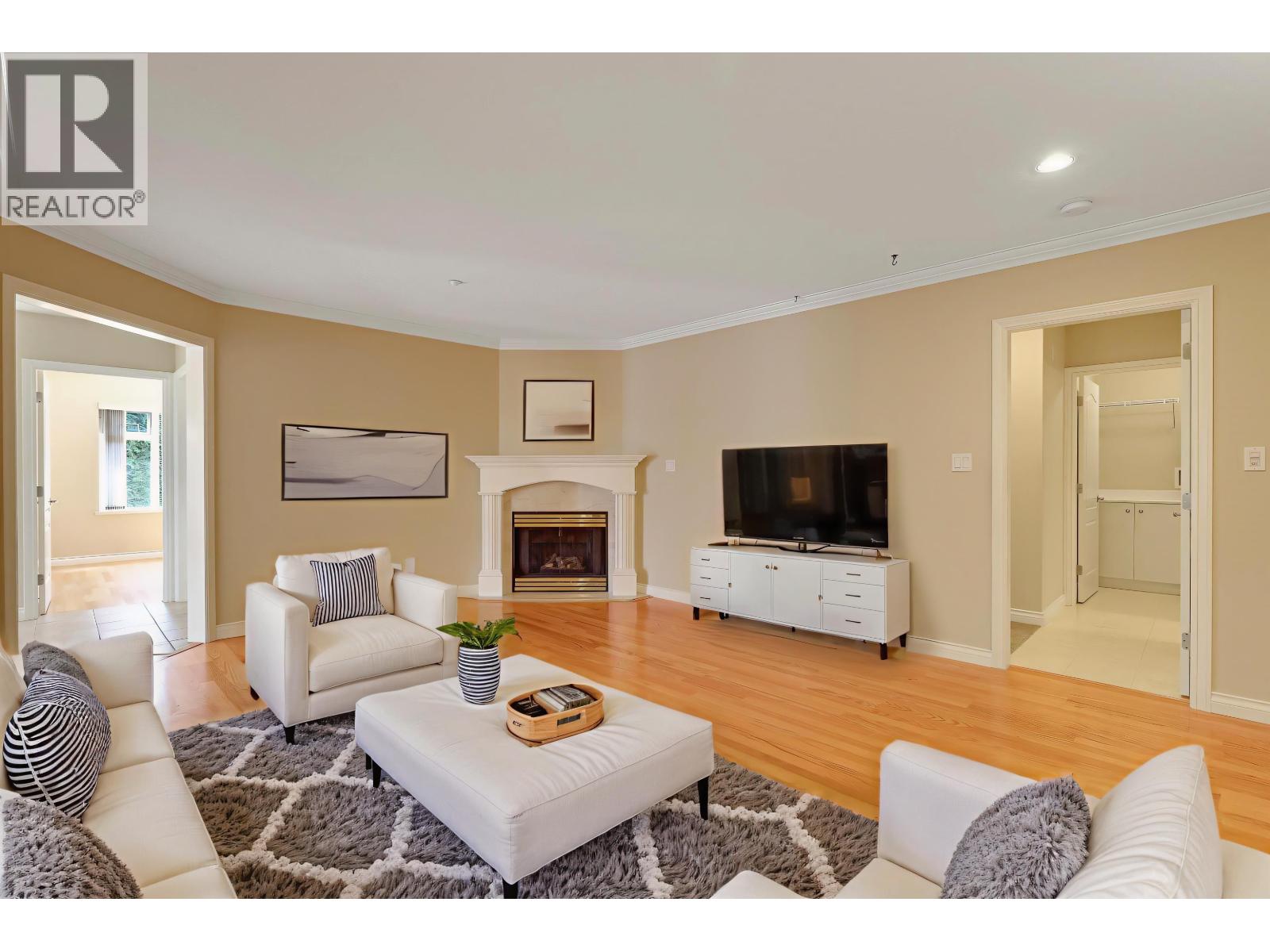 #301-1330 HUNTER Road, Delta