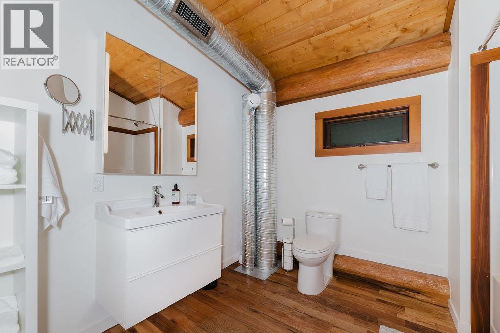 5895 SKOOKUMCHUK ROAD, Sechelt