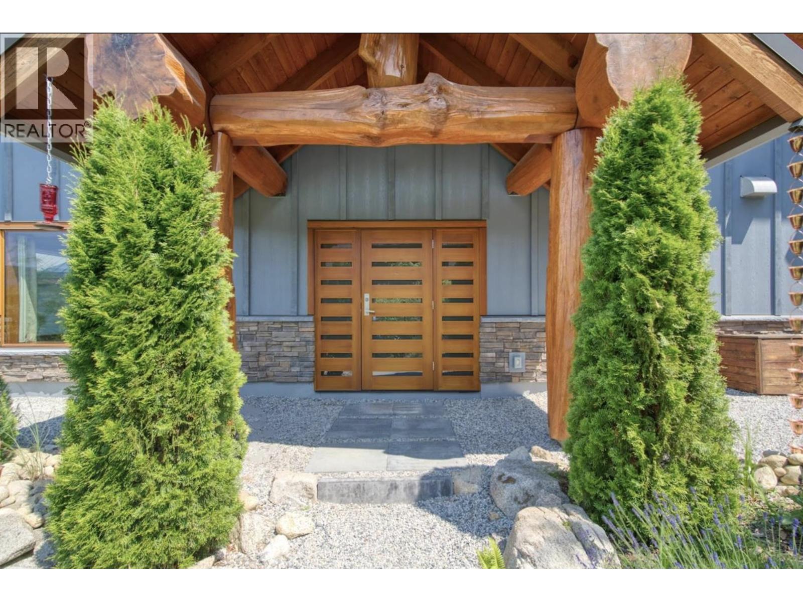 5895 SKOOKUMCHUK ROAD, Sechelt