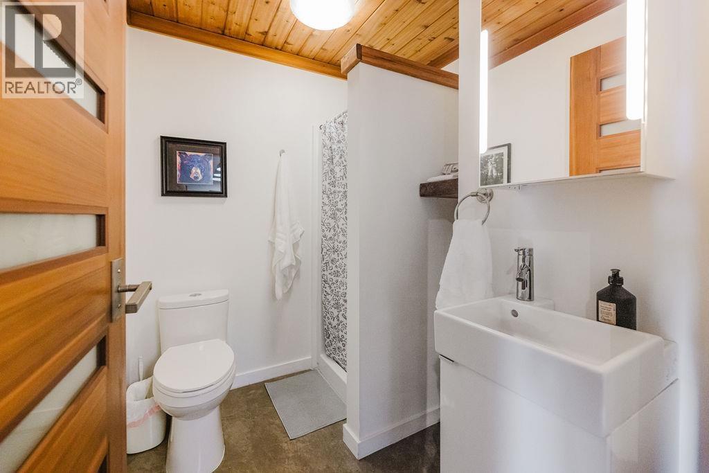 5895 SKOOKUMCHUK ROAD, Sechelt