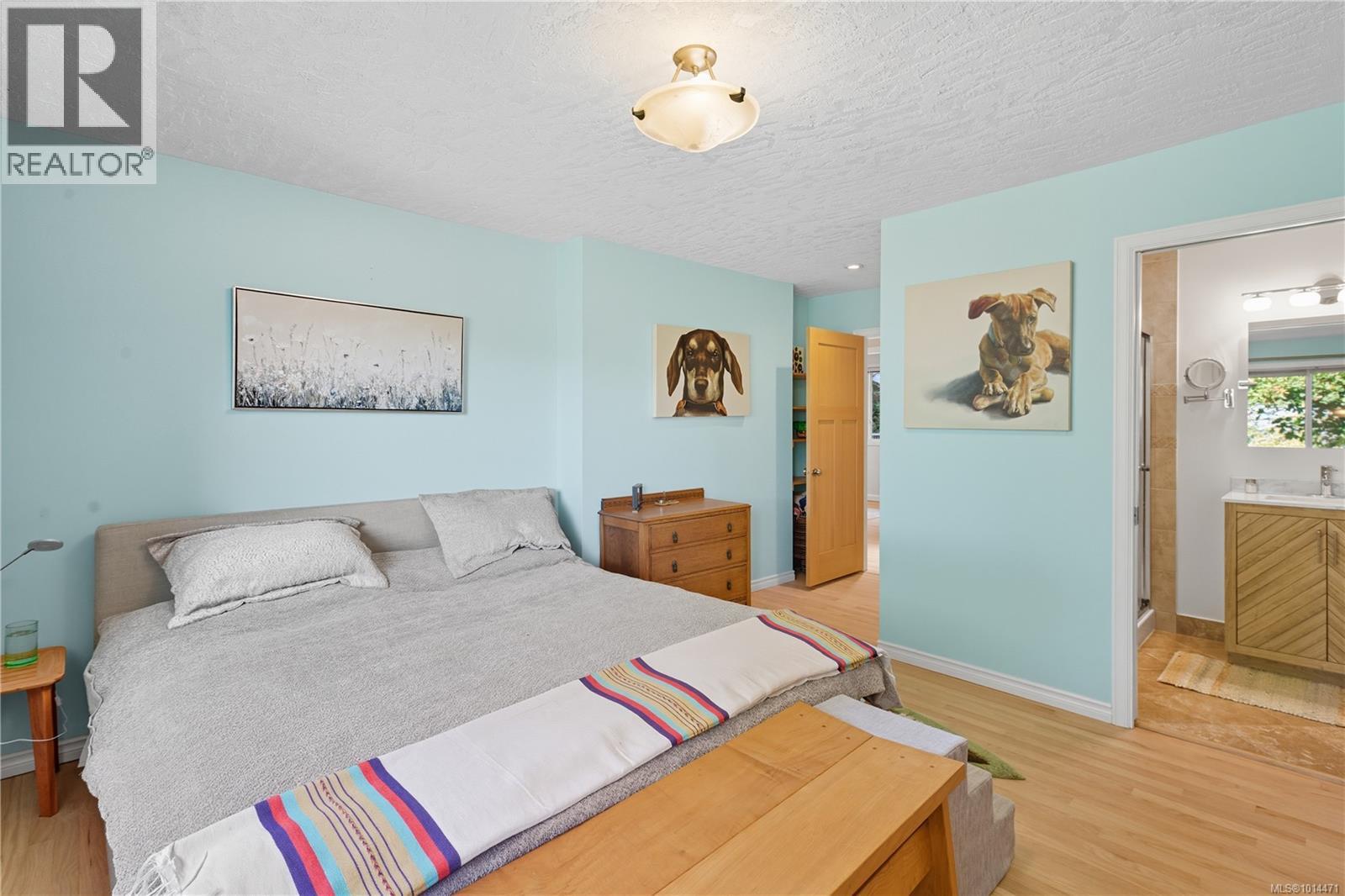 1265 Cloake Hill Rd, North Saanich