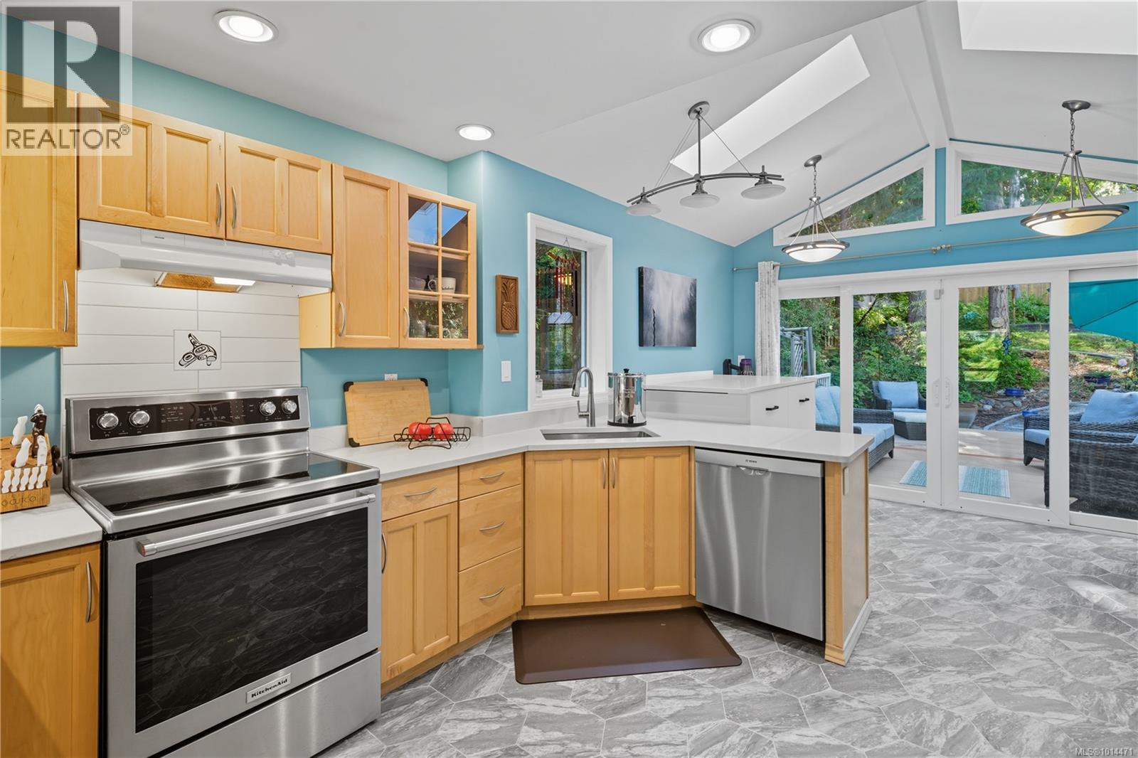 1265 Cloake Hill Rd, North Saanich