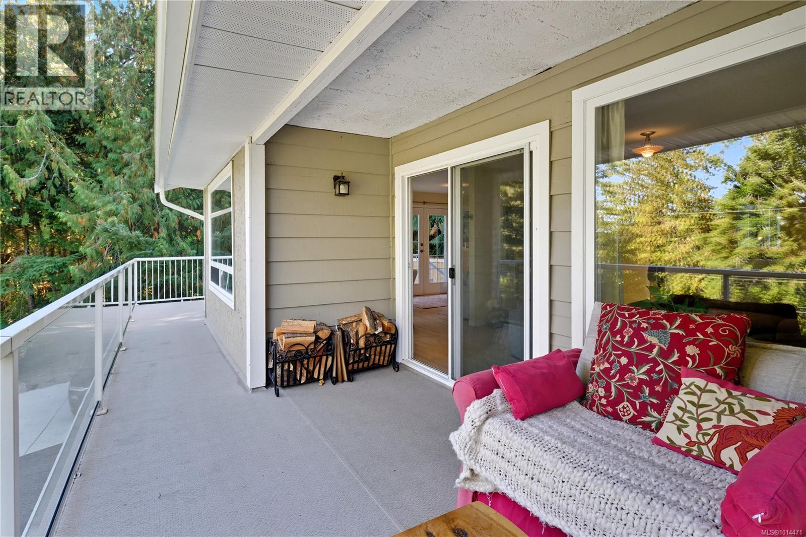 1265 Cloake Hill Rd, North Saanich
