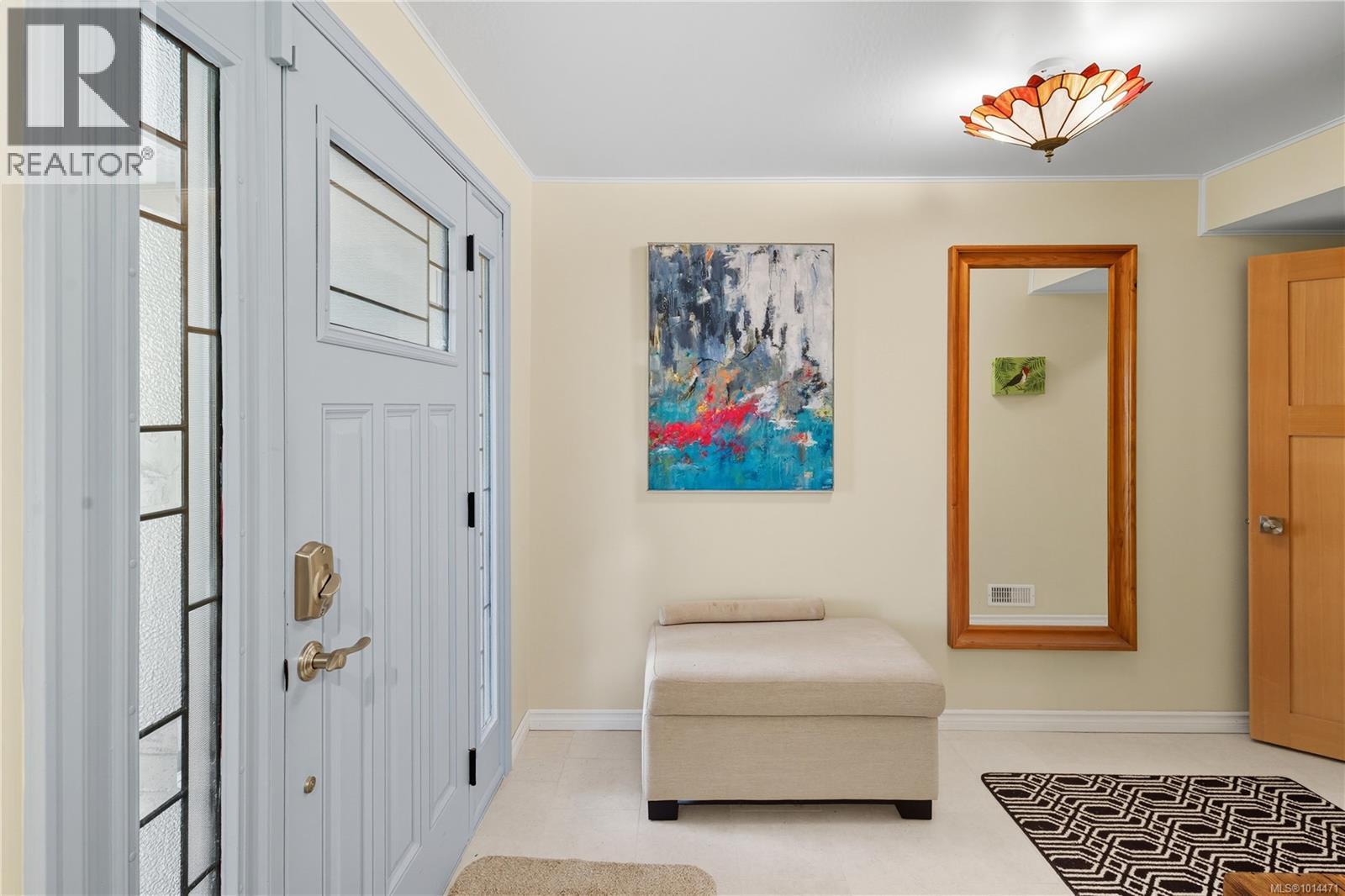 1265 Cloake Hill Rd, North Saanich