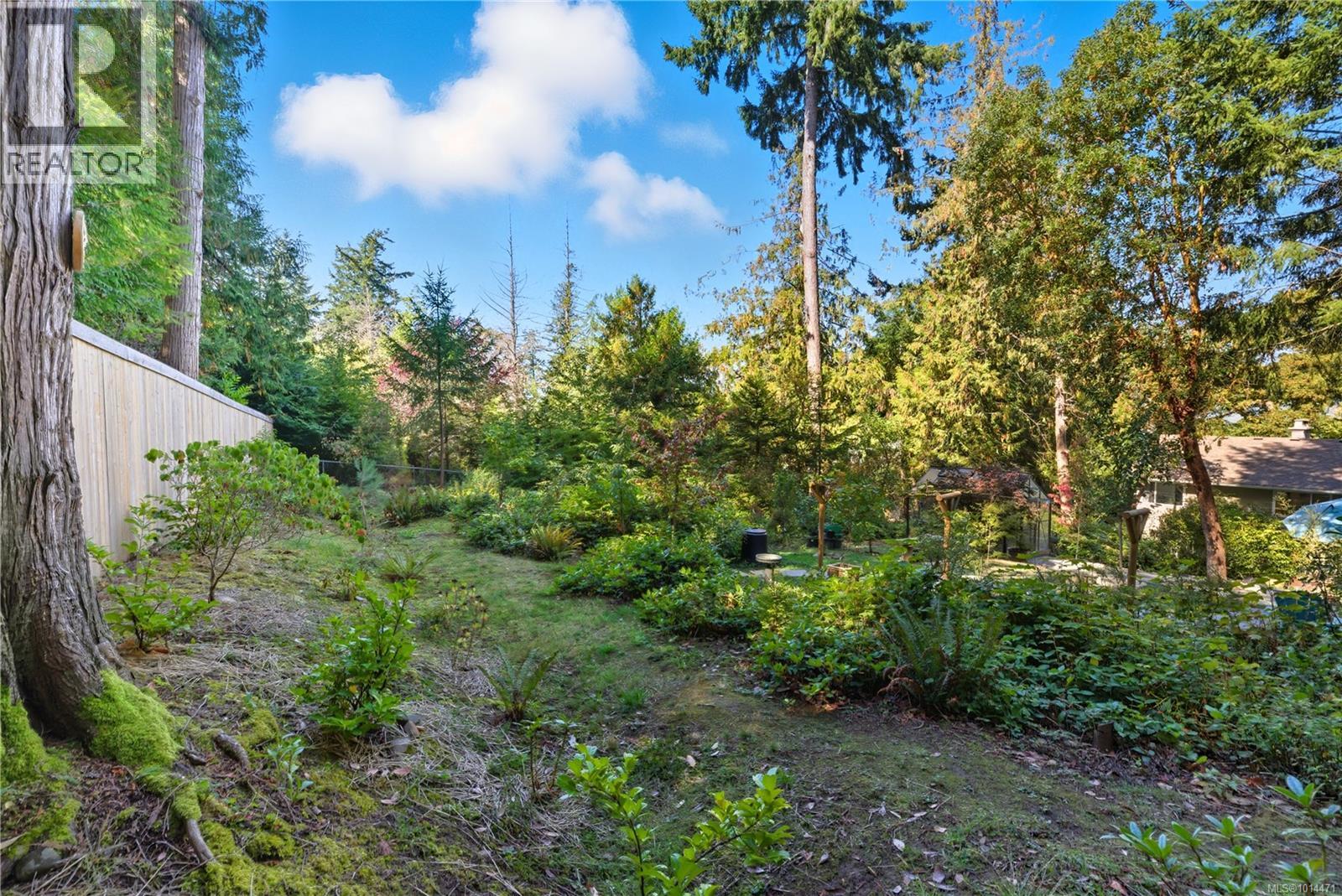1265 Cloake Hill Rd, North Saanich