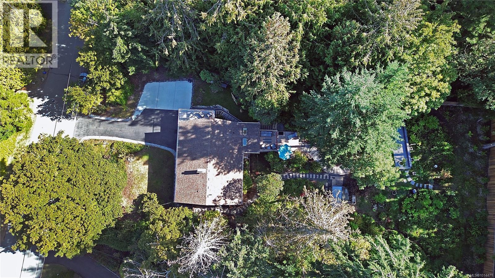 1265 Cloake Hill Rd, North Saanich