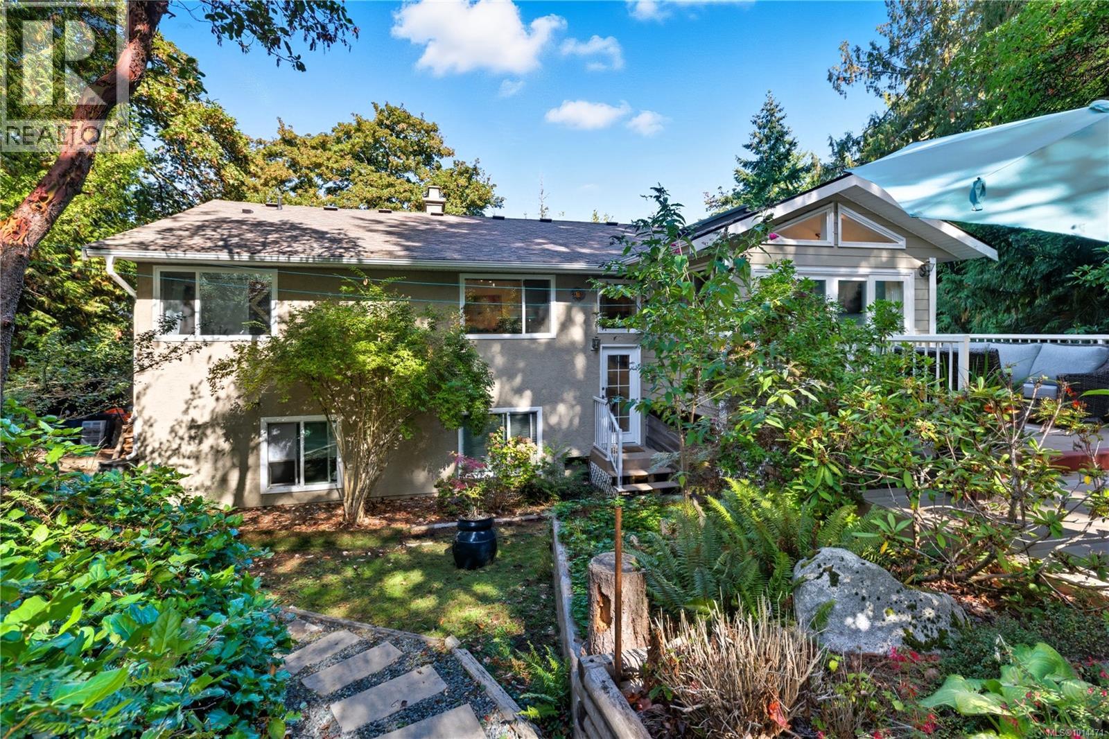 1265 Cloake Hill Rd, North Saanich