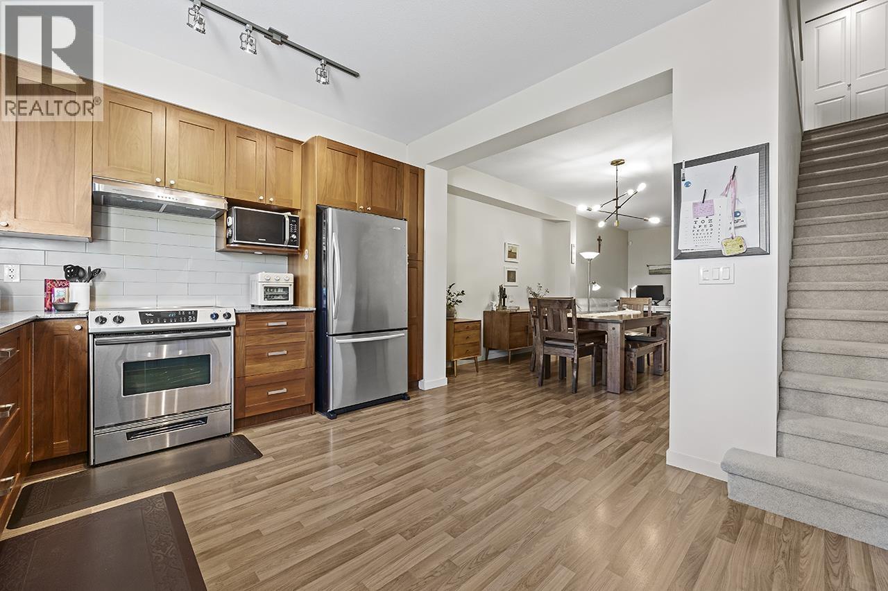 110 688 EDGAR AVENUE, Coquitlam