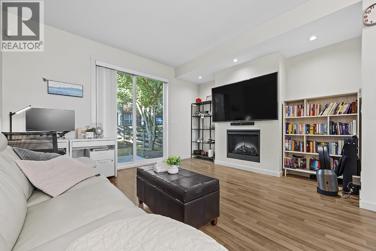 110 688 EDGAR AVENUE, Coquitlam