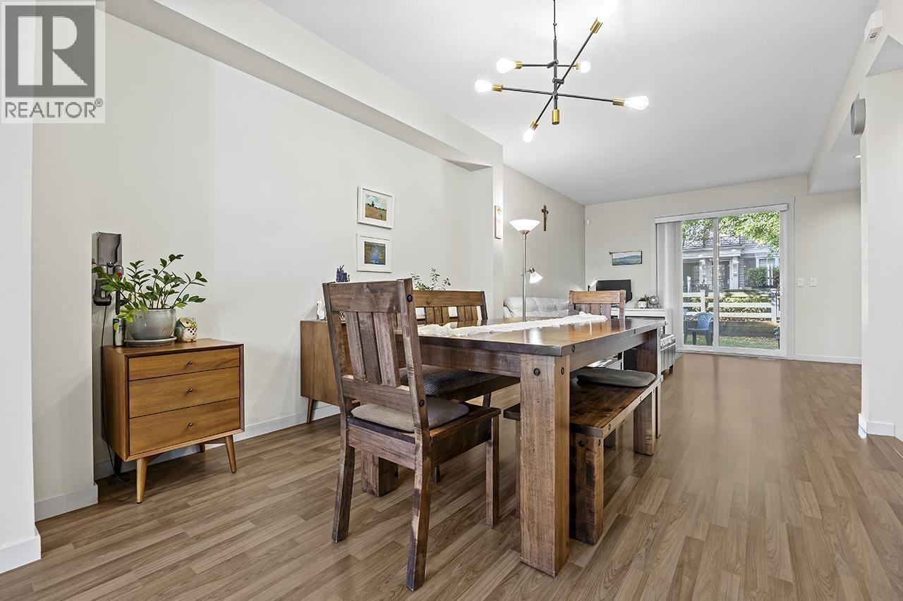 110 688 EDGAR AVENUE, Coquitlam