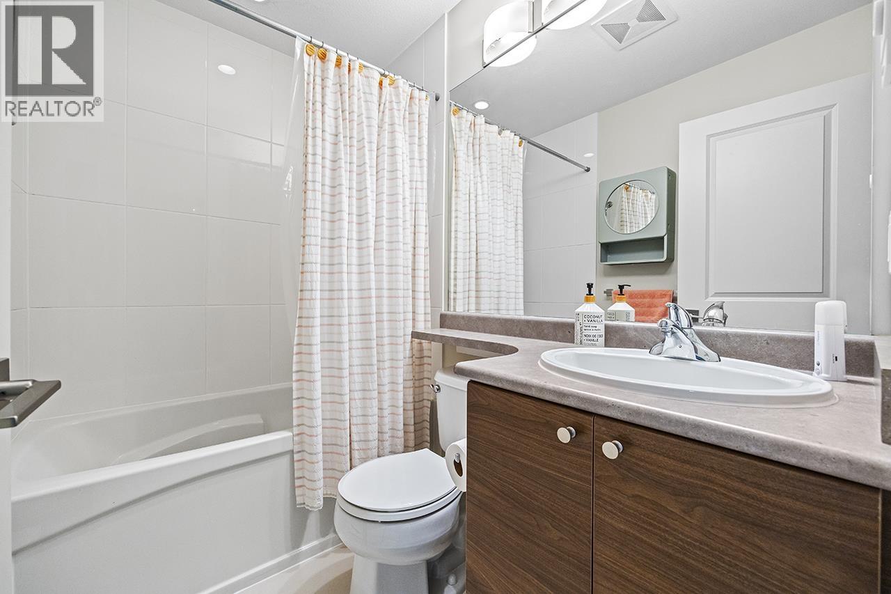 110 688 EDGAR AVENUE, Coquitlam