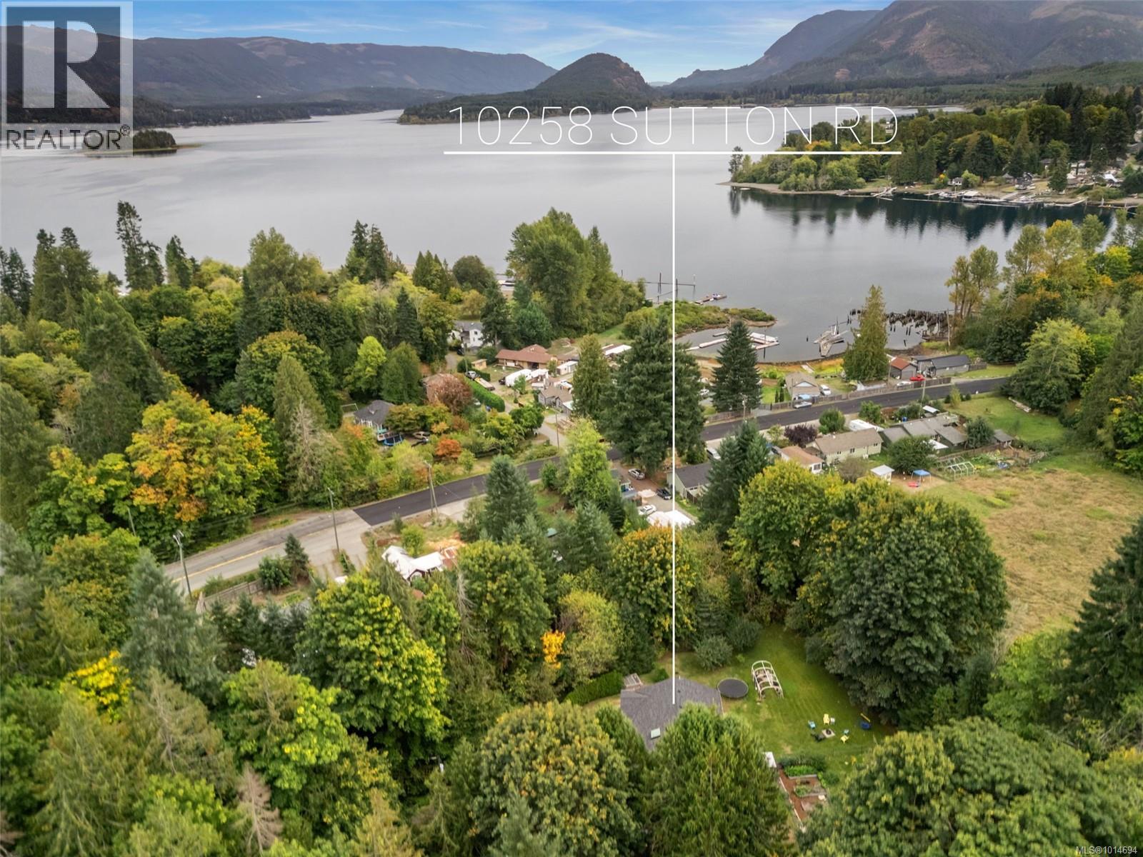 10258 Sutton Rd, Honeymoon Bay
