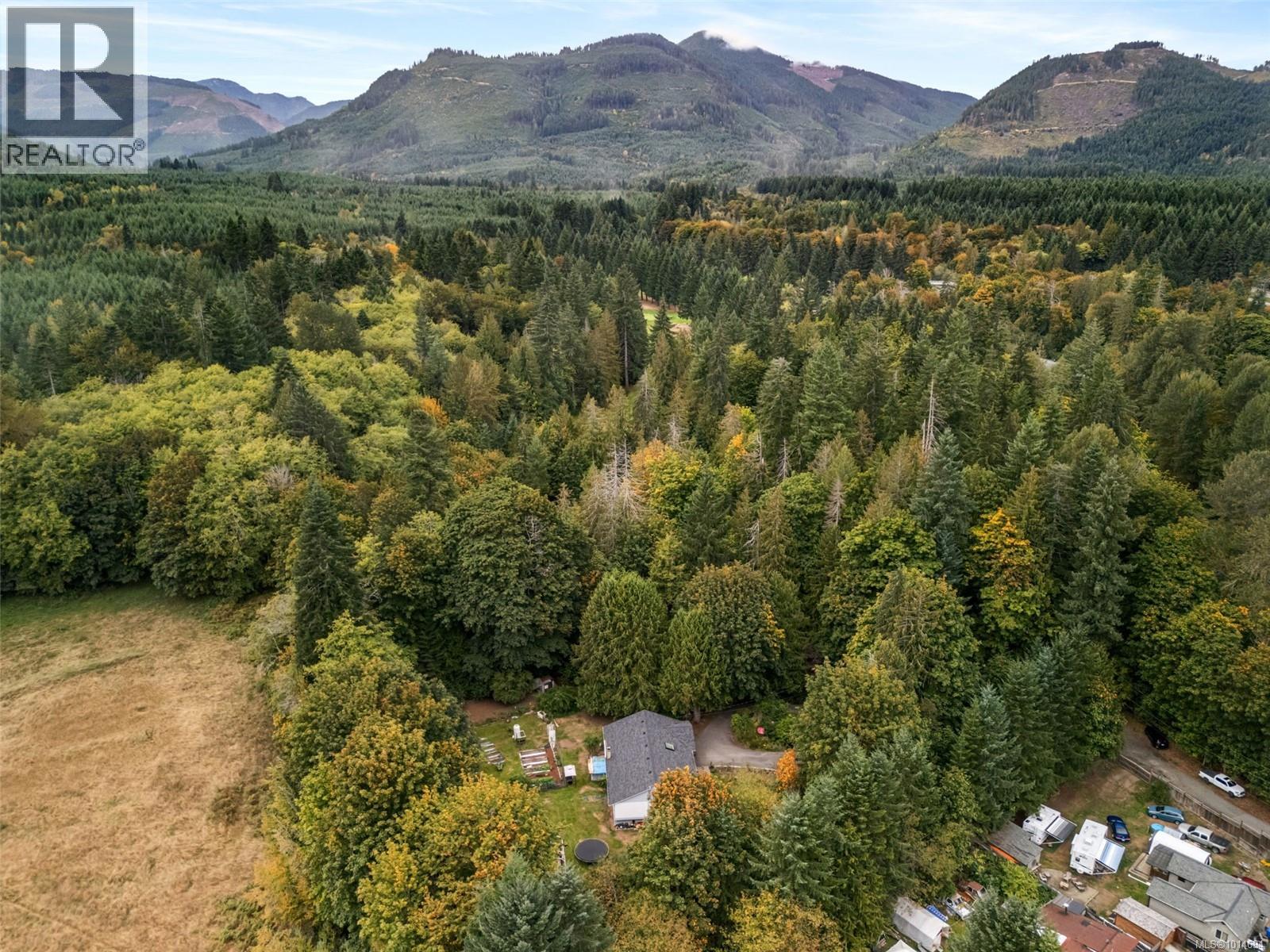 10258 Sutton Rd, Honeymoon Bay