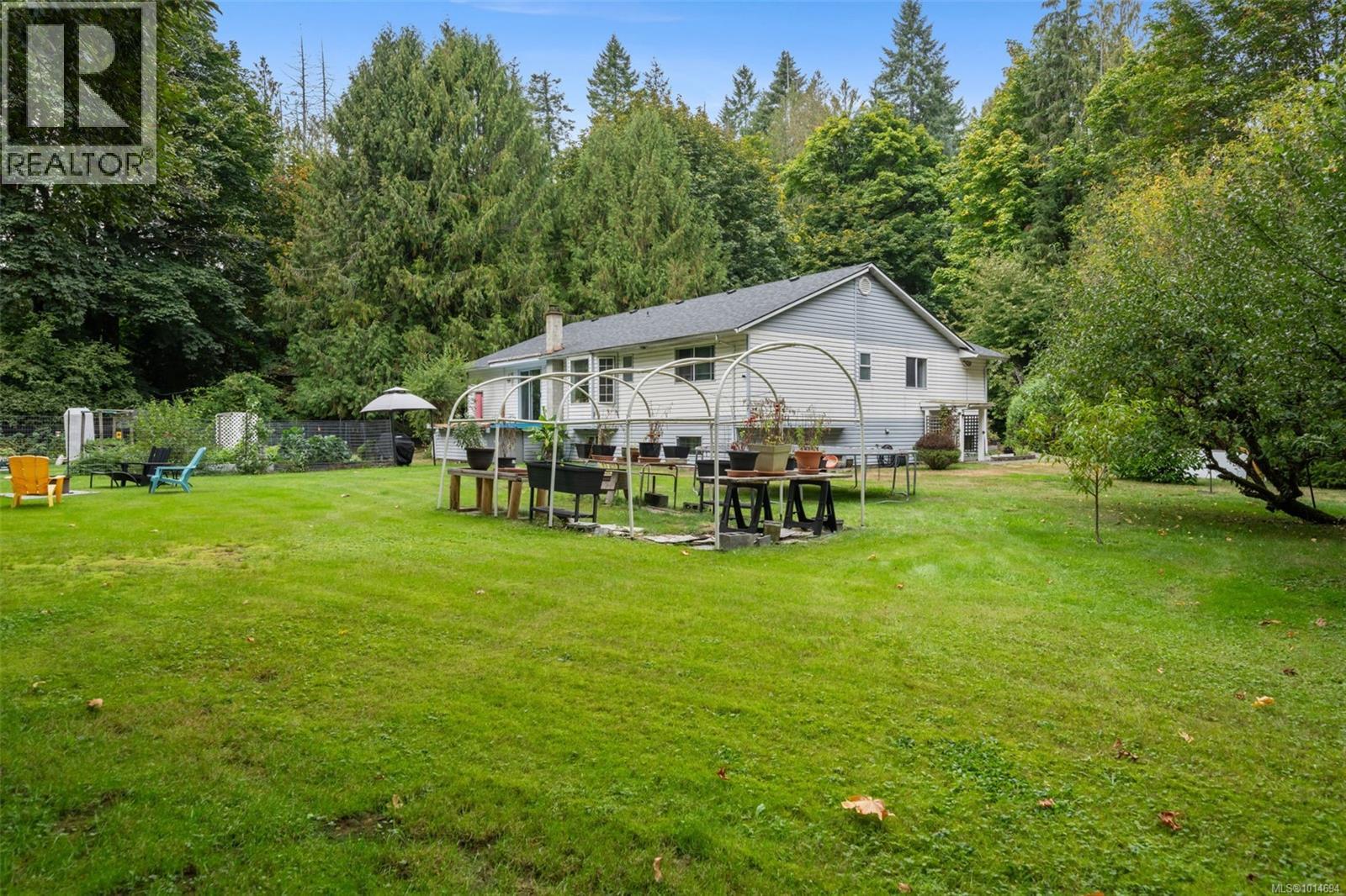 10258 Sutton Rd, Honeymoon Bay
