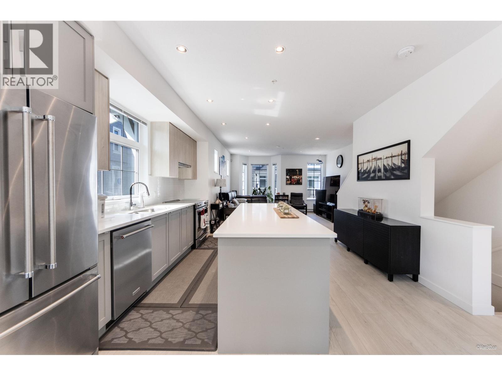 8 2560 PITT RIVER ROAD, Port Coquitlam