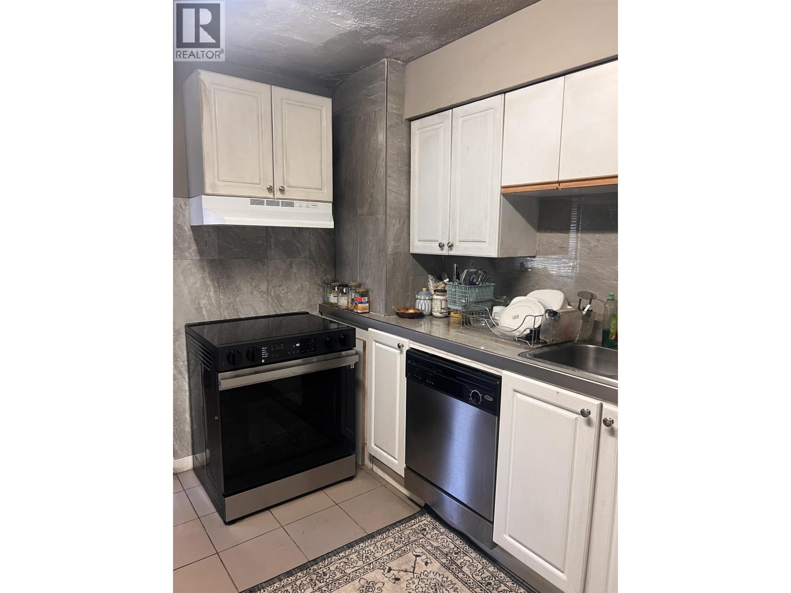 2141 MARINE WAY, New Westminster