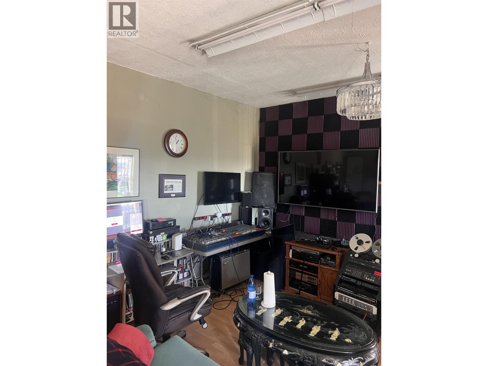 2141 MARINE WAY, New Westminster