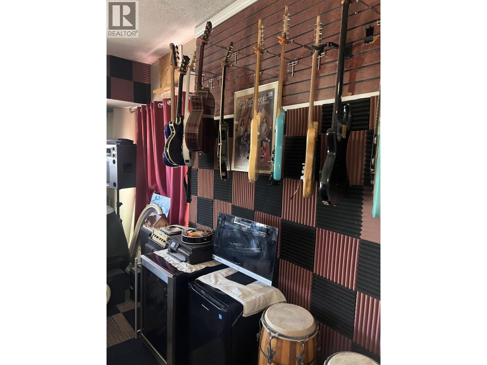 2141 MARINE WAY, New Westminster