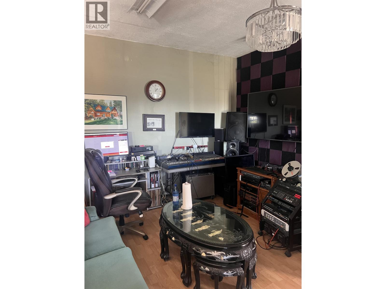 2141 MARINE WAY, New Westminster