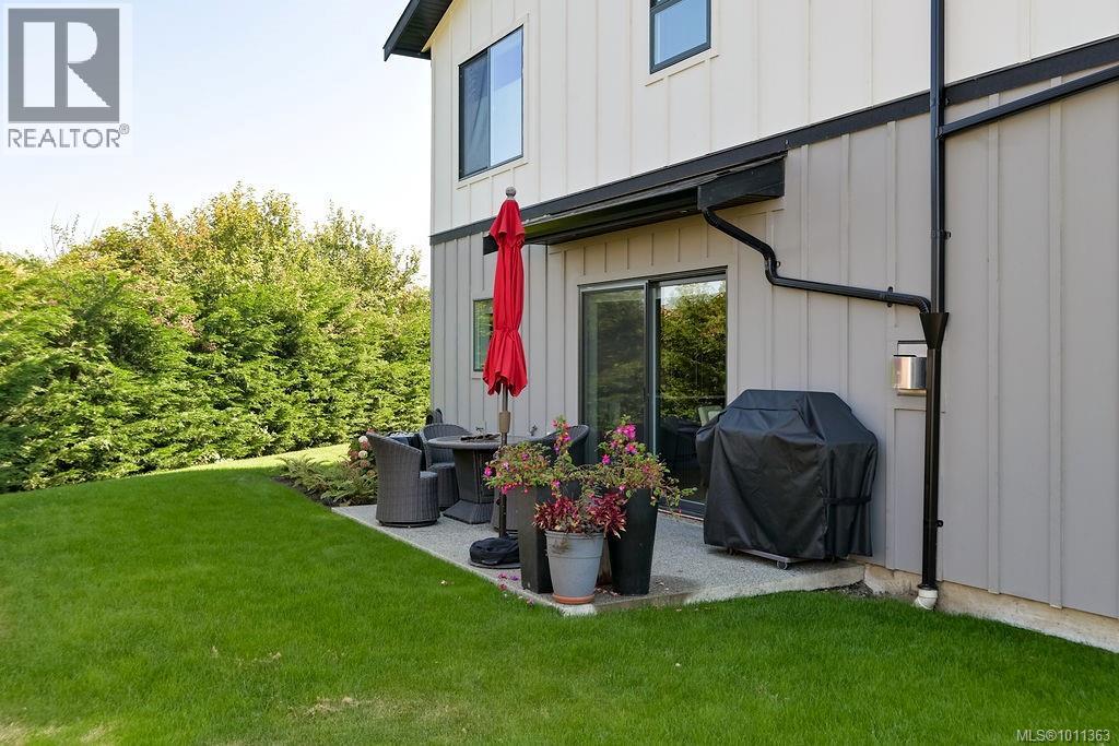 9350 East Saanich Rd, North Saanich
